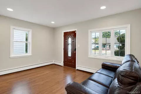 Living - 22 Shine Pl, Valley Stream, NY 11581 photo 1 of 1