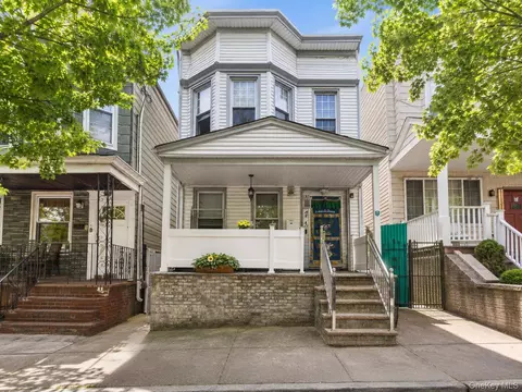 85-40 79th St, New York, NY 11421