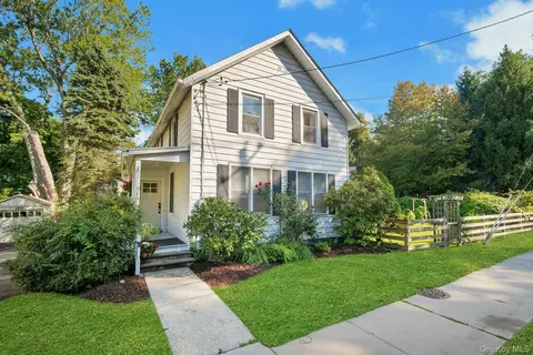 540 Bedford Rd, Mount Pleasant, NY 10591