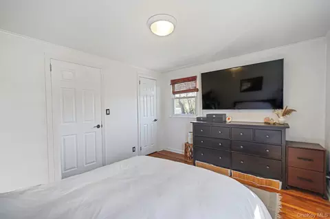 Bedroom - 35 Thorburn Ave, Patchogue, NY 11772 photo 2 of 4