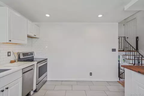 Kitchen - 35 Thorburn Ave, Patchogue, NY 11772 photo 2 of 3