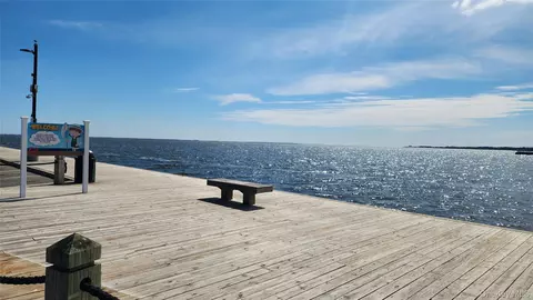 View/Area - 35 Thorburn Ave, Patchogue, NY 11772 photo 4 of 8