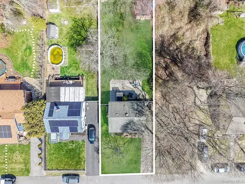 View/Area - 35 Thorburn Ave, Patchogue, NY 11772 photo 3 of 8