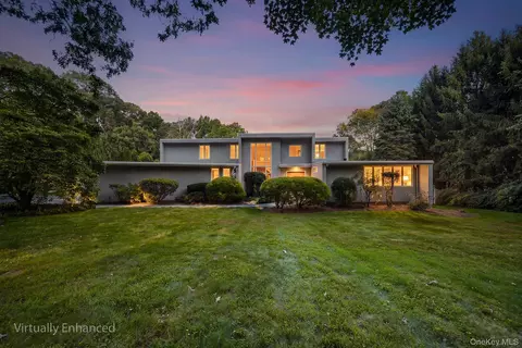 21 Kings Grant Way, Mount Pleasant, NY 10510