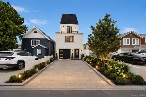 3238 Tierney Pl, New York, NY 10465