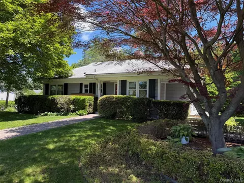 135 Worthington Rd, Greenburgh, NY 10607