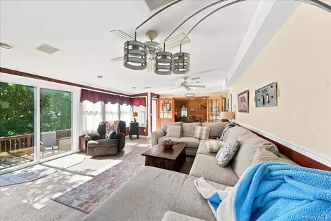 Living - 34 Fairfax Rd, Fishkill, NY 12524 photo 5 of 5