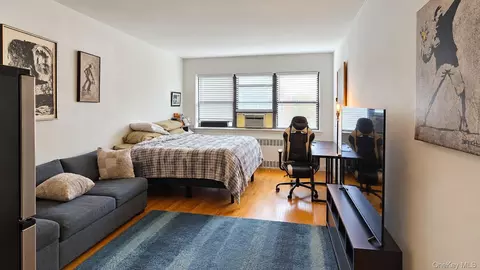 55 Ehrbar Ave #4C, Mount Vernon, NY 10552