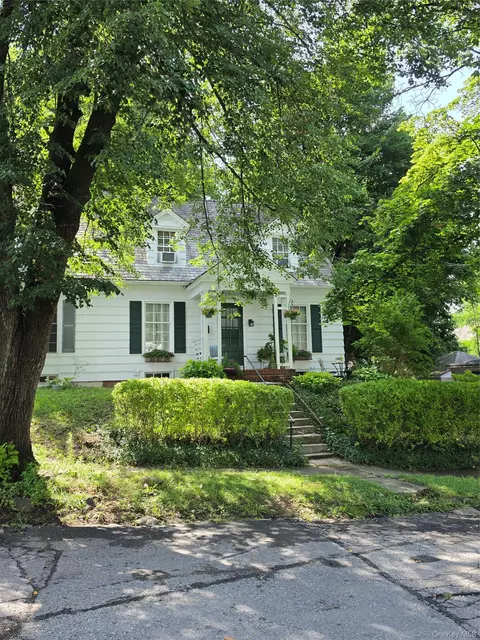 20 Bush Ave, Newburgh, NY 12550