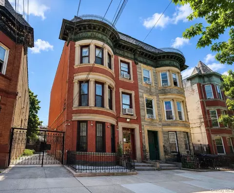 748 Kelly St, New York, NY 10455
