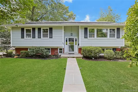 82 Price St, Greenburgh, NY 10522