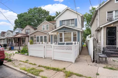 117-22 142nd Pl, Jamaica, NY 11436
