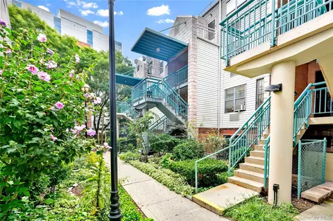 529 E 156th St #68D, New York, NY 10455