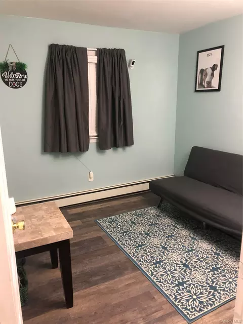 Bedroom - 59 Pennant Dr, Mastic Beach, NY 11951 photo 5 of 5