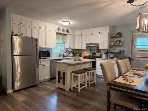 Kitchen - 59 Pennant Dr, Mastic Beach, NY 11951 photo 1 of 3