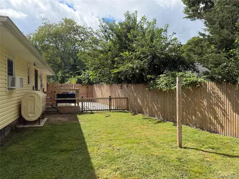 Exterior - 59 Pennant Dr, Mastic Beach, NY 11951 photo 3 of 7