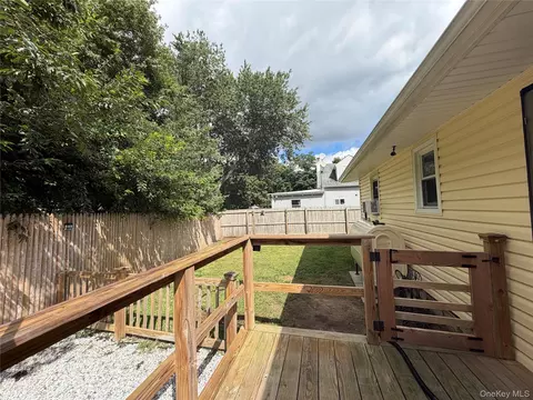Exterior - 59 Pennant Dr, Mastic Beach, NY 11951 photo 4 of 7