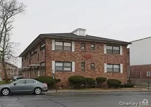 80 Lincoln Ave #3C, Rockville Centre, NY 11570
