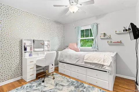 Bedroom - 21 Smith St, Red Hook, NY 12571 photo 5 of 6