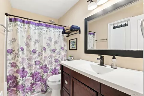 Bath - 21 Smith St, Red Hook, NY 12571 photo 1 of 2