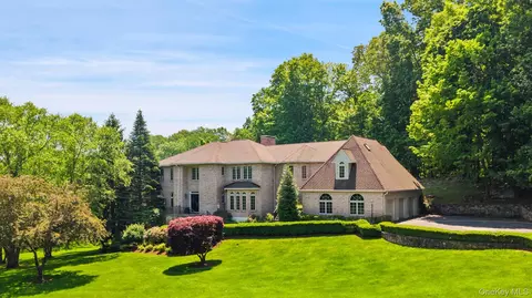 24 Meadow Hill Pl, North Castle, NY 10504