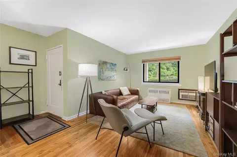 757 Hillside Ave #A1, Greenburgh, NY 10603