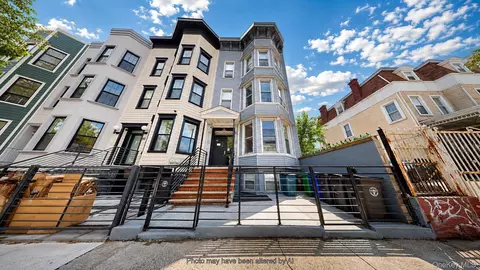 78 Cornelia St, Brooklyn, NY 11221