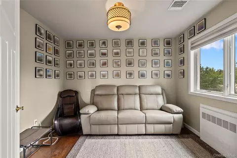 Bedroom - 33 Morris Rd, Ramapo, NY 10977 photo 4 of 6