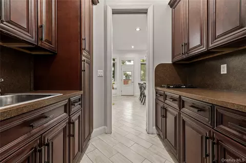 Entry Way - 33 Morris Rd, Ramapo, NY 10977 photo 7 of 14