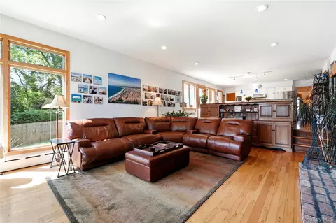 Living - 107 Lake Shore Dr, Patchogue, NY 11772 photo 4 of 6