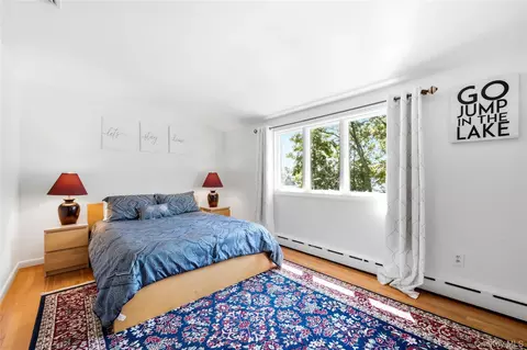 Bedroom - 107 Lake Shore Dr, Patchogue, NY 11772 photo 5 of 5