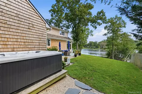 Exterior - 107 Lake Shore Dr, Patchogue, NY 11772 photo 4 of 9
