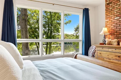 Bedroom - 107 Lake Shore Dr, Patchogue, NY 11772 photo 2 of 5