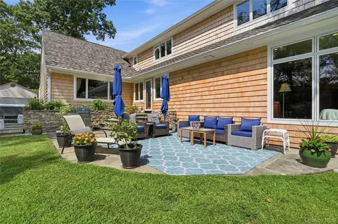 Exterior - 107 Lake Shore Dr, Patchogue, NY 11772 photo 5 of 9