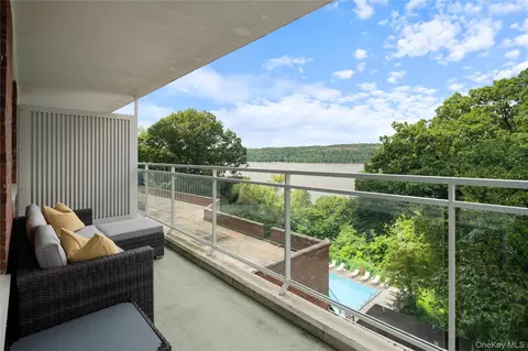 2575 Palisade Ave #3J, New York, NY 10463