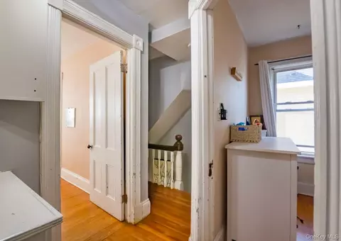 Entry Way - 524 Simpson Pl, Peekskill, NY 10566 photo 6 of 9