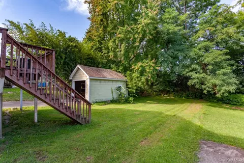 Exterior - 524 Simpson Pl, Peekskill, NY 10566 photo 4 of 4