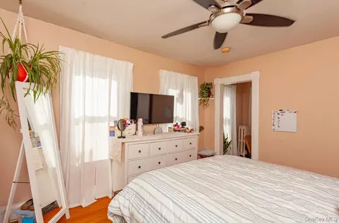 Bedroom - 524 Simpson Pl, Peekskill, NY 10566 photo 3 of 7