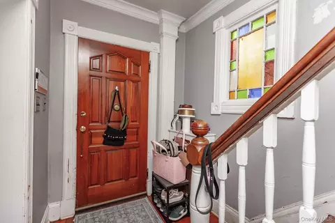 Entry Way - 524 Simpson Pl, Peekskill, NY 10566 photo 1 of 9