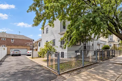1559 Hollywood Ave, New York, NY 10461