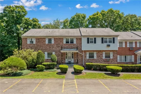315 Woodland Hills Rd, Greenburgh, NY 10603