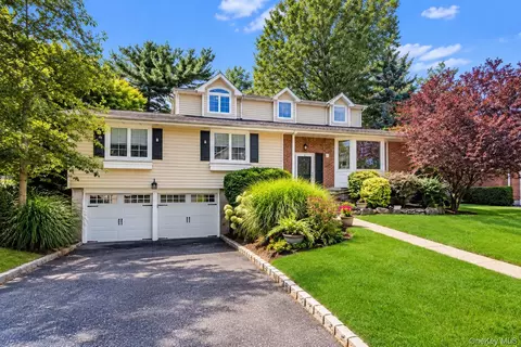 27 Delaware Ave, Jericho, NY 11753