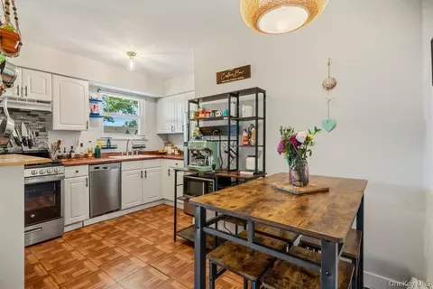 Kitchen - 64 Fairharbor #64, Patchogue, NY 11772 photo 1 of 3