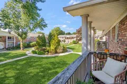 Exterior - 64 Fairharbor #64, Patchogue, NY 11772 photo 1 of 2