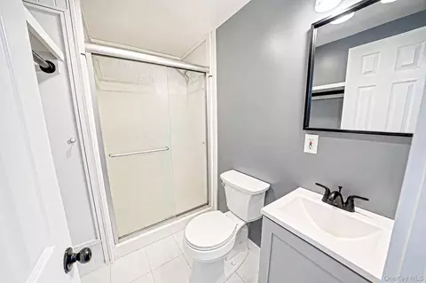 Bath - 24 Wiggins Ave, Patchogue, NY 11772 photo 1 of 2