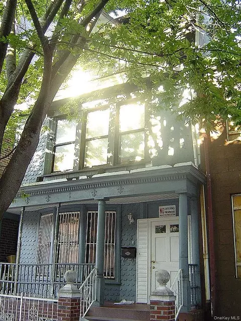15 Irving Pl, Brooklyn, NY 11238