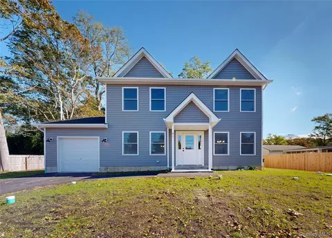 91 Diana Dr, Mastic Beach, NY 11951