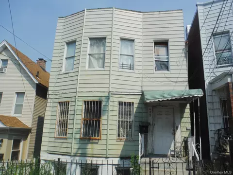 633 Baker Ave, New York, NY 10460