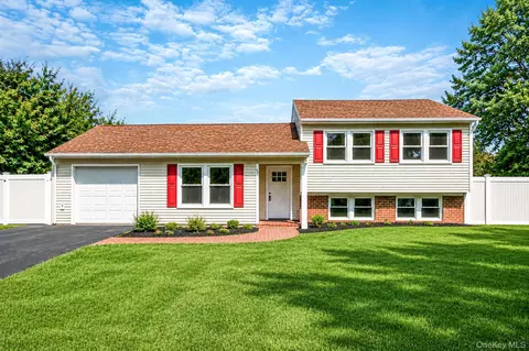 87 Sequoia Dr, Coram, NY 11727