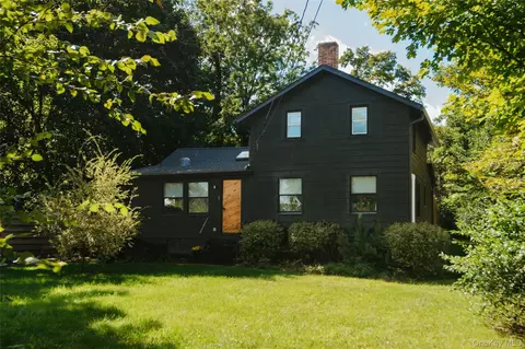 1 N Ohioville Rd, New Paltz, NY 12561